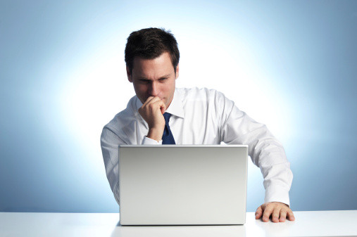 Cũng như mọi lĩnh vực kinh doanh khác, kinh doanh online cần phải có sự kiên nhẫn. Rất ít doanh nghiệp thành công ngay từ những ngày đầu. Thông thường, họ phải mất 3 - 5 năm mới bắt đầu thu lợi nhuận. Ảnh: Myecpro.