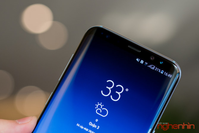 Galaxy S8+ chính hãng chạy bộ xử lý Exynos 8895, 4GB RAM, 64GB bộ nhớ trong và hỗ trợ thẻ nhớ ngoài tối đa 256GB.