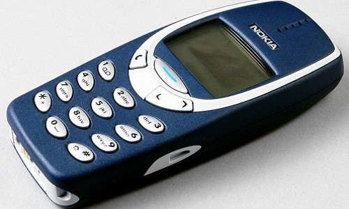 Smartphone ngày nay đều có khả năng tự động xoay màn hình hiển thị theo chiều cầm của người sử dụng. Thực tế, ý tưởng về việc thay đổi góc nhìn màn hình đã xuất hiện trên điện thoại Nokia từ lâu. Ảnh: GreenArea.