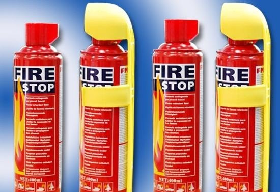 Bên cạnh đó, khi lắp đặt bình trên xe, không đặt bình chữa cháy ở những nơi có ánh sáng mặt trời chiếu trực tiếp và nơi có nhiệt độ cao hơn 50 độ C như táp-lô trước, khay để đồ dưới kính sau... Đặt bình ở nơi tiện với tầm với của tài xế.