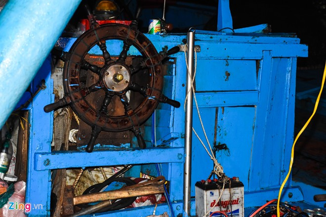 Mặc dù không có thiệt hại về người nhưng toàn bộ thân tàu bị những vết đâm "chí mạng". Buồng lái, cabin bị hư hỏng hoàn toàn.