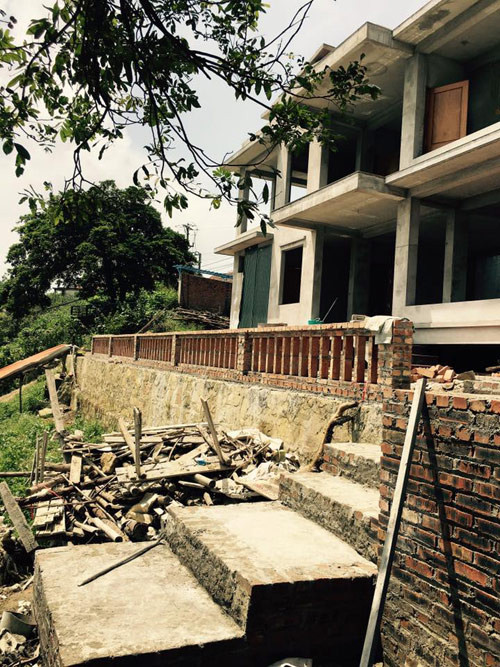 Ngoài ra, cô cũng sở hữu hai căn nhà khác ở TP.HCM. Nữ ca sĩ từng chia sẻ hình ảnh căn biệt thự sắp hoàn thành tại Tam Đảo (Vĩnh Phúc) vào năm 2016. Ảnh: FBNV