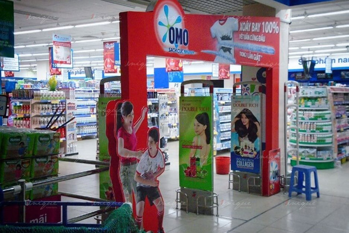 Bằng cách này, cửa hàng biết được có bao nhiêu người mua và bao nhiêu chỉ vào rồi rời đi mà không mua gì. Từ đó, họ phân tích tính hiệu quả của những chiến dịch marketing nhất định. Ảnh: Mart Media.