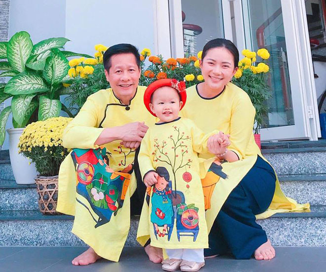 Hiện, cả hai đang có cuộc sống hạnh phúc bên con gái Bồ Câu bé bỏng. Ảnh: Dân Việt