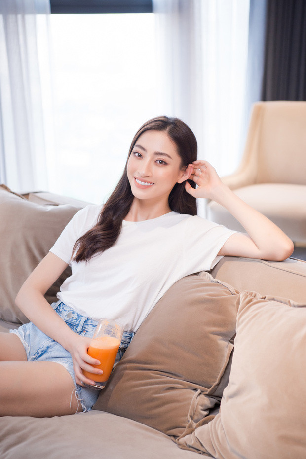 Căn nhà trang trí nhà theo phong cách tối giản, mang lại sự trẻ trung, hiện đại. Ảnh: VOV