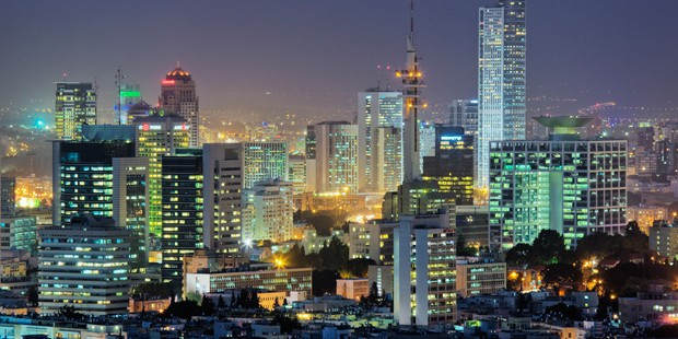 Thành phố Tel Aviv là trung tâm tài chính của Israel, quy tụ hầu hết ngân hàng lớn. Ảnh: Nocamels.
