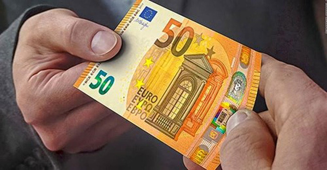 Đồng 50 Euro mới có tính năng siêu bảo mật được thiết kế đặc biệt. Ảnh: Getty.