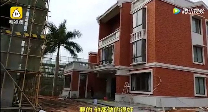 Đại gia họ Trần cũng chi tiền để trồng cây xanh và xây dựng hệ thống xử lý nước thải trong khuôn viên khu biệt thự. Nguồn ảnh: Tengxun.