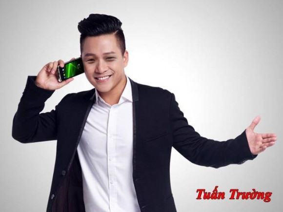 Tuấn Hưng dù mắt có híp nhưng vẫn đẹp trai nhé.