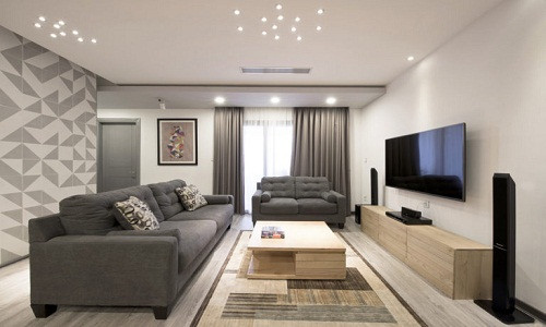 Căn hộ chung cư 107m2 ở quận Thanh Xuân (Hà Nội) thuộc sở hữu của gia đình anh anh Hòa Anh luôn bị thiếu ánh sáng do bố trí không hợp lý.