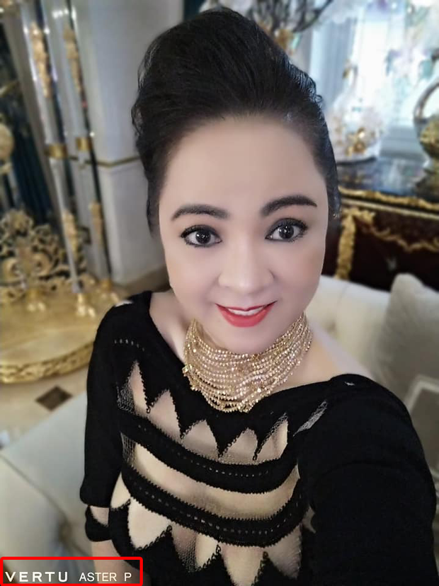 Trong khi đó, phiên bản Vàng Dazzling, giá khoảng 328 triệu đồng. Ảnh: FBNV.