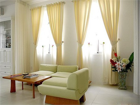 Đây không phải lần đầu Lý Nhã Kỳ dốc tiền để làm biệt thự xa hoa, sang chảnh. Cô cũng sở hữu một căn hộ thuộc hàng đắt đỏ tại khu Phú Mỹ Hưng (TP HCM).