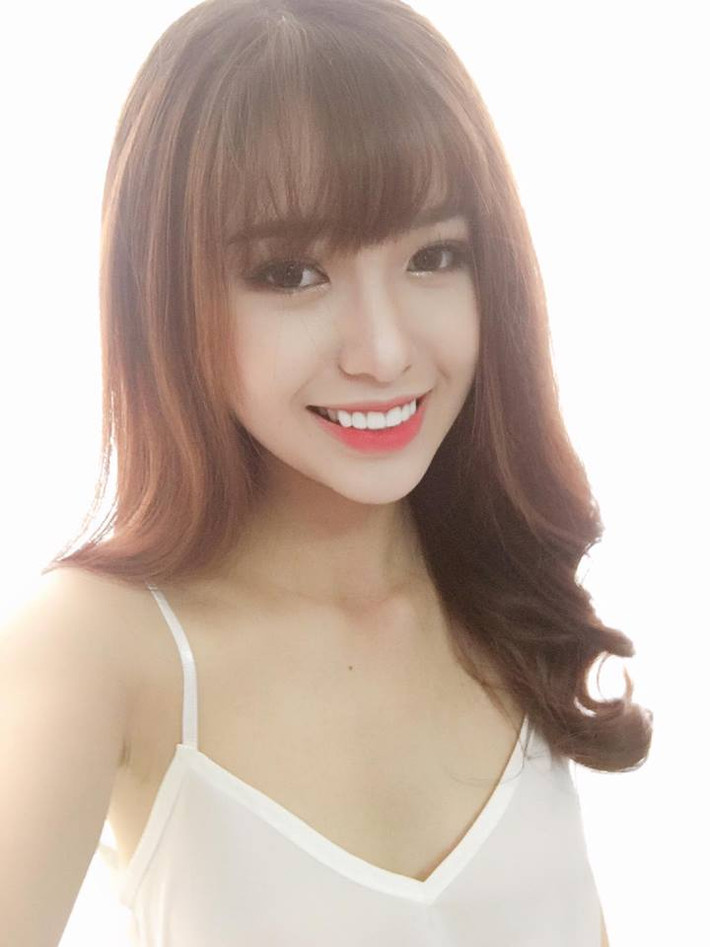 Mỹ cho hay, cô rất yêu thích du lịch. Trên trang Facebook cá nhân, cô nàng thường xuyên chia sẻ hình ảnh trong các chuyến du lịch khám phá.