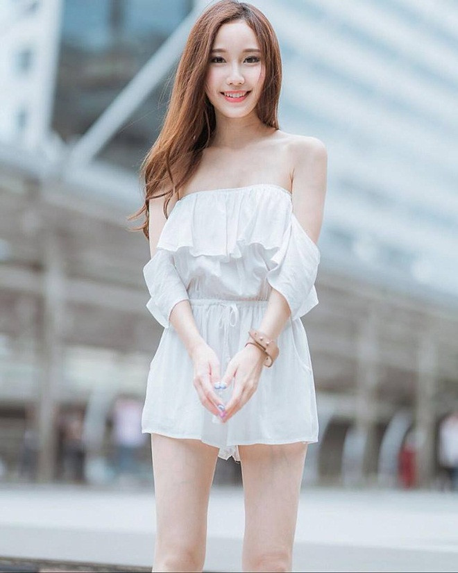Khi đang là sinh viên, May cũng đã từng thu hút truyền thông Nhật Bản với vẻ đẹp cuốn hút, ấn tượng của mình.