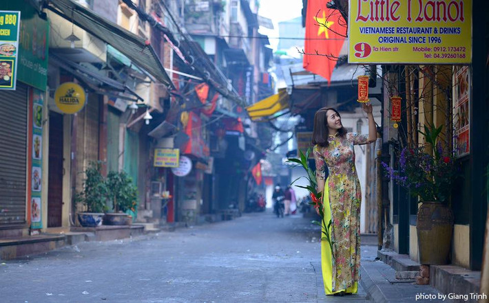 Nét dịu dàng của cô gái Hà Thành xuống phố...