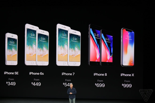Trái ngược với quan điểm cho rằng việc mua iPhone 8 là ảo, thì dư luận cho rằng đó là quan điểm thể hiện sự ganh tỵ với những người có tiền, có điều kiện mua iPhone mới. Ảnh: Theverge