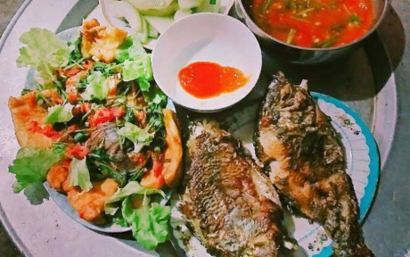 Thật khó tin nhưng chỉ với 25.000 đồng, chị em đã có thể nấu một bữa ăn khá thịnh soạn.