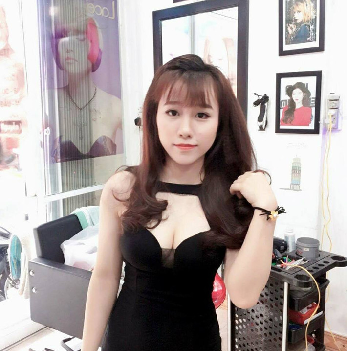 Trên Facebook cá nhân, Hồng Nguyễn giới thiệu mình đang là sinh viên ĐH Khoa học tự nhiên TP HCM.