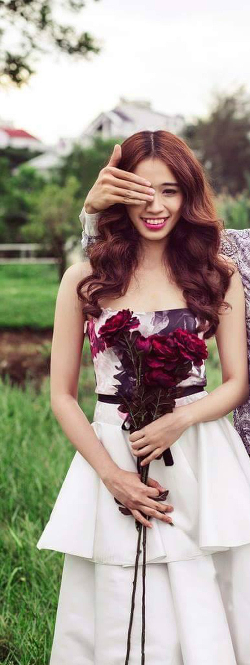 Thậm chí, Thúy Vi còn lên tiếng cho rằng hàm răng của Thiên Nga là hàm răng lỗi. Chính vì điều này, không ít người đặt nghi vấn do bị Thúy Vi chê răng xấu nên Thiên Nga The Face quyết định đi tân trang lại toàn bộ hàm răng của mình.