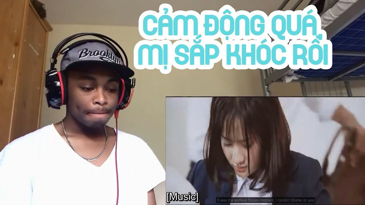 Chàng Tây xem MV mới của Hương Tràm không kìm được cảm xúc.