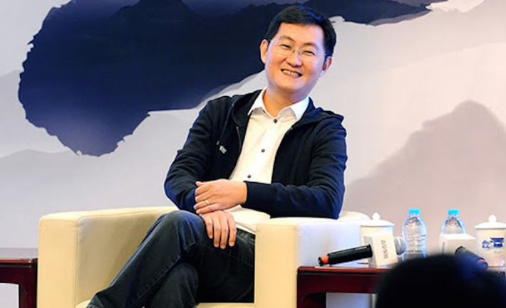 Sản phẩm lớn đầu tiên của Tencent Holdings là dịch vụ tin nhắn miễn phí QQ. Sản phẩm nhanh chóng phát triển và trở thành ứng dụng tin nhắn phổ biến nhất tại Trung Quốc. Ảnh: NextShark.
