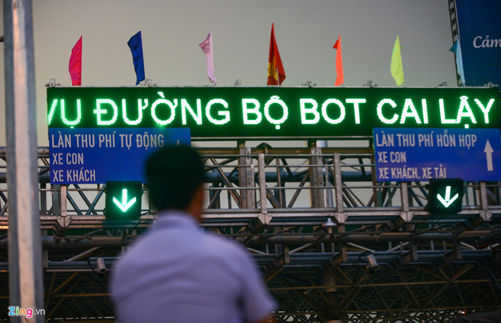 Theo giải thích của lãnh đạo BOT Tiền Giang, trạm Cai Lậy là "thu giá sử dụng dịch vụ đường bộ" chứ không phải thu phí đường bộ.