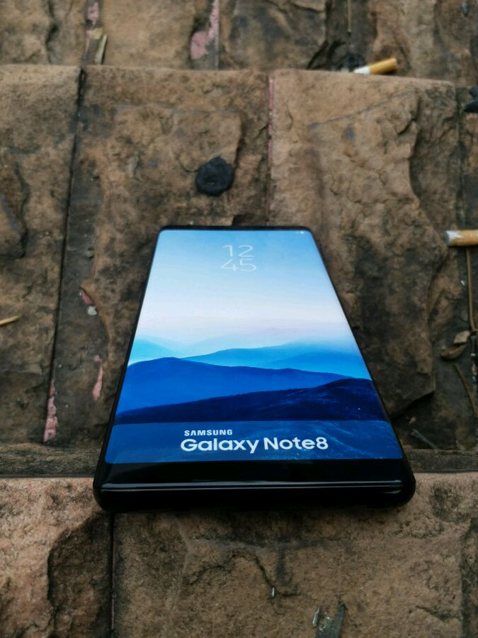 Tuần sau, vào ngày 23/8, Samsung tổ chức sự kiện công bố thiết bị mới tại New York (Mỹ). Mọi dấu hiệu đều cho thấy sản phẩm mới chính là Galaxy Note 8.