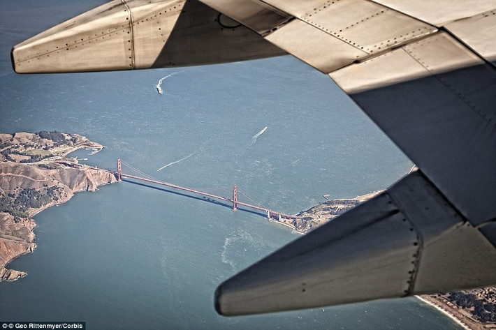 Cầu Cổng vàng ở thành phố San Francisco, Mỹ.