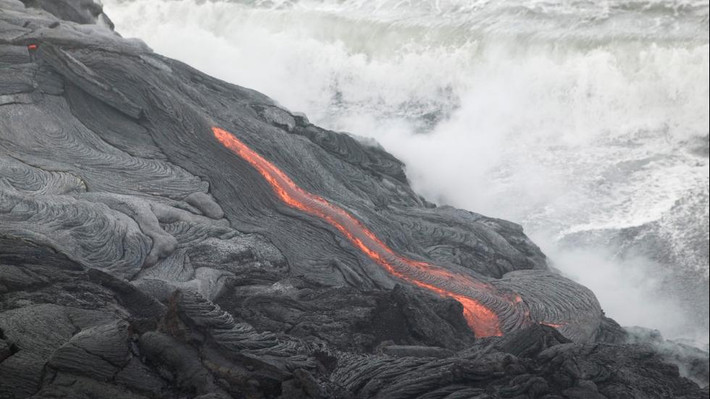 Núi lửa hoạt động liên tục dài nhất là Kilauea ở Hawaii. Nó hoạt động liên tục từ năm 1983 cho tới nay.