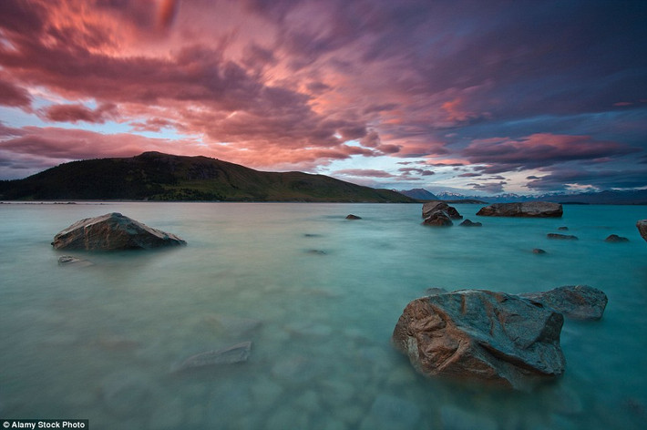 Khung cảnh lúc chạng vạng trên hồ Tekapo.