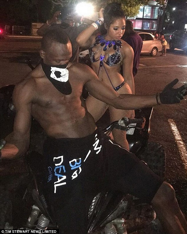 Trong khi đó, chị gái của Usain Bolt cho biết em trai mình đã có bạn gái là Kasi Bennett, 26 tuổi (ảnh). Cô cho biết họ chuẩn bị đính hôn.