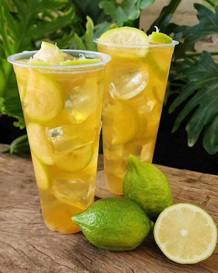 Theo người bán, trà chanh giã tay là trào lưu xuất phát từ Trung Quốc, có từ vài năm trước nhưng năm nay mới sang đến Việt Nam. Ảnh: Facebook