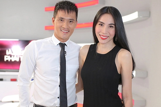 Công Vinh còn tặng rất nhiều món quà đắt đỏ cho Thủy Tiên như chiếc đồng hồ 4 tỷ, siêu xe Audi A8... Ảnh: FBNV