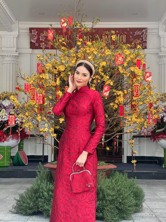 Làm dâu hào môn, Lan Khuê thường xuyên khoe cuộc sống sang trọng như bà hoàng.