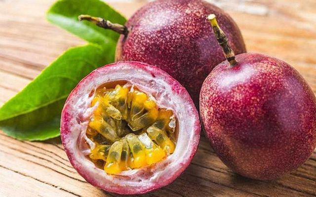Chanh dây đầu mùa giá lên tới 45.000 đồng/kg. Vào mùa, chanh có giá rẻ hơn từ 20.000 - 25.000 đồng/kg. Ảnh: Facebook