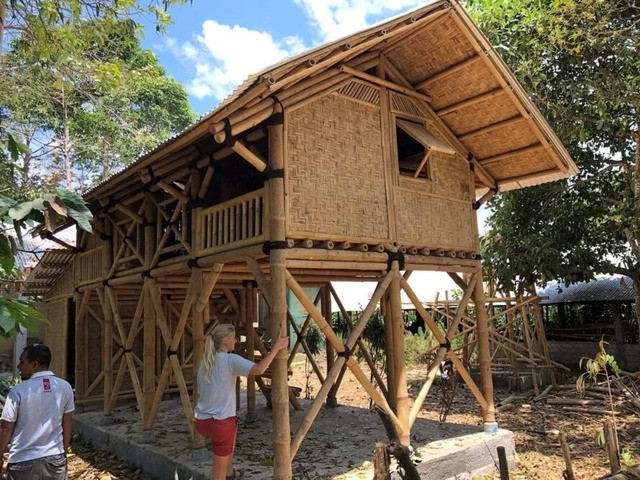 Theo các kiến trúc sư, việc sử dụng tre để xây dựng sẽ giúp ngôi nhà có trọng lượng nhẹ hơn. Ảnh: Dezeen