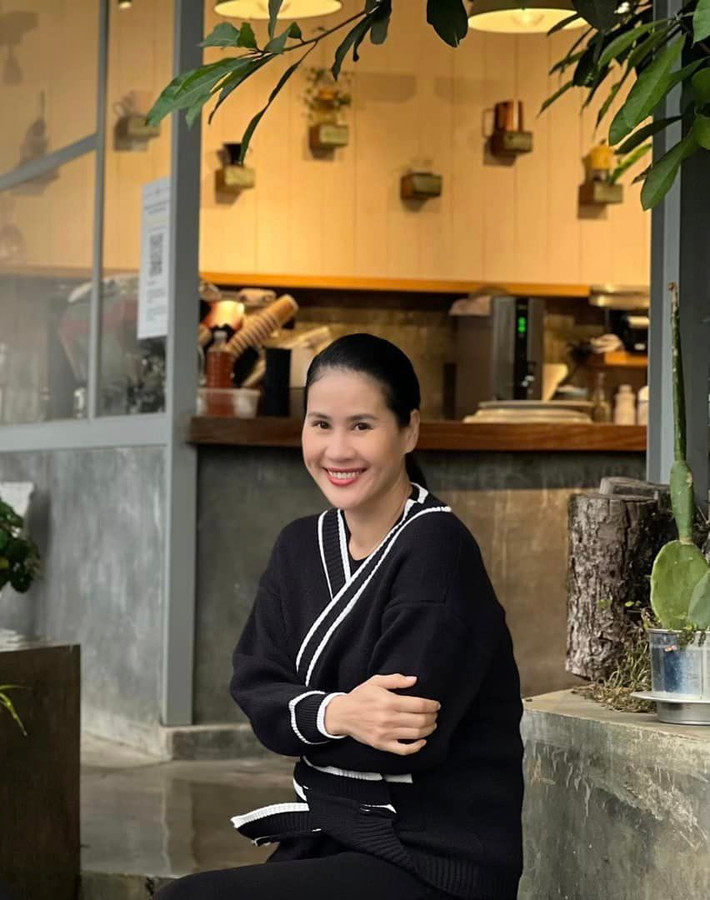 Thân Thuý Hà là gương mặt quen thuộc với khán giả yêu thích phim truyền hình. Sau nhiều năm hoạt động nghệ thuật, Thân Thuý Hà khiến nhiều người ngưỡng mộ khi sở hữu ngôi biệt thự lớn, rợp bóng cây xanh.