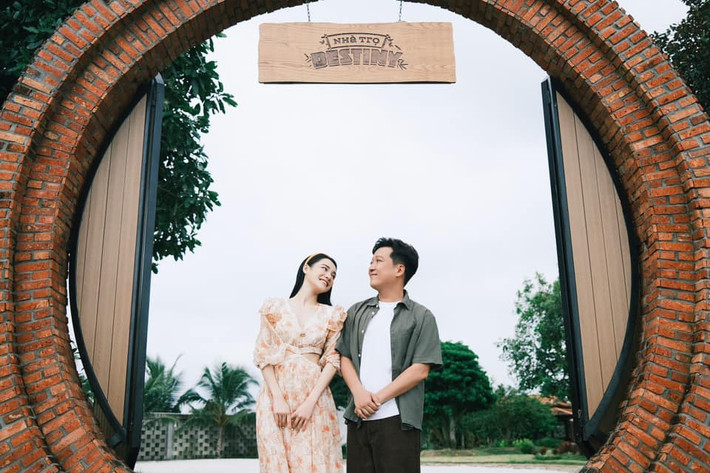 Căn biệt thự có diện tích lên tới nghìn m2 có tên là "Nhà trọ Destiny" - tên con gái Trường Giang. Ảnh: FBNV