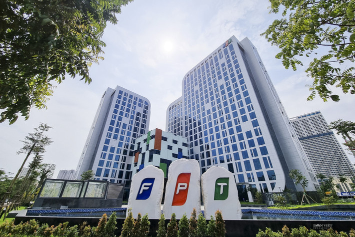 Vơi tổng diện tích sử dụng khoảng 103.000m2, đây được xem là một trong những toà nhà văn phòng tư nhân lớn bậc nhất ở Việt Nam hiện nay. Ảnh: Dân Việt