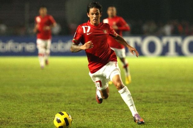 Trước khi chính thức thi đấu cho Bali United, tờ Indosport dẫn nguồn tin nội bộ từ câu lạc bộ này cho biết, Ifran Bachdim đưa ra mức lương là 130 triệu Rupiah/tháng (tương đương 214 triệu đồng/tháng).