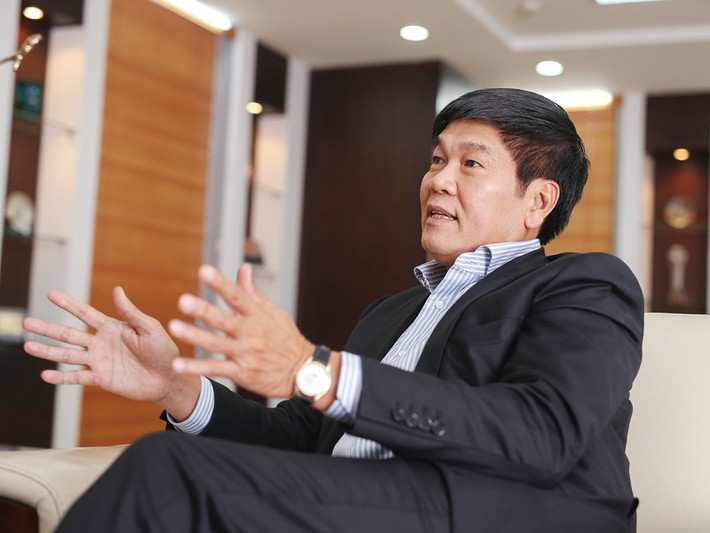 Tuy vậy, cũng giống như bà Hương, không có bất cứ thông tin nào về bà Hiền trước truyền thông.
