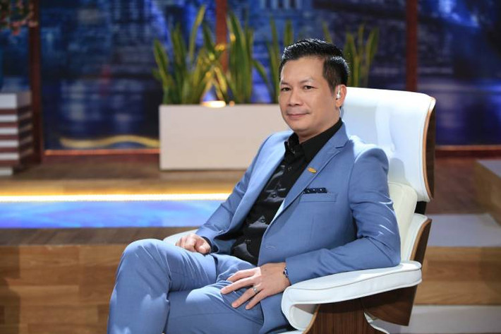 Trước đây, Shark Hưng từng làm thuê cho các hãng xe lớn, sau đó làm việc cho Bộ Khoa học & Công nghệ.