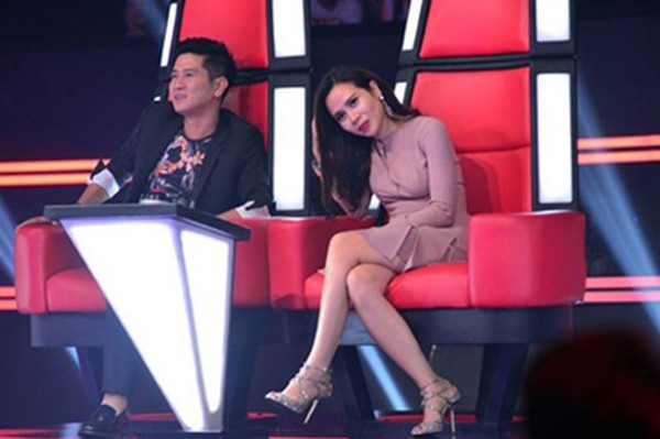 Trong buổi ghi hình The Voice Kid 2015, Lưu Hương Giang diện bộ đồ Elie Saab trị giá 140 triệu đồng. Ảnh: Saobiz.