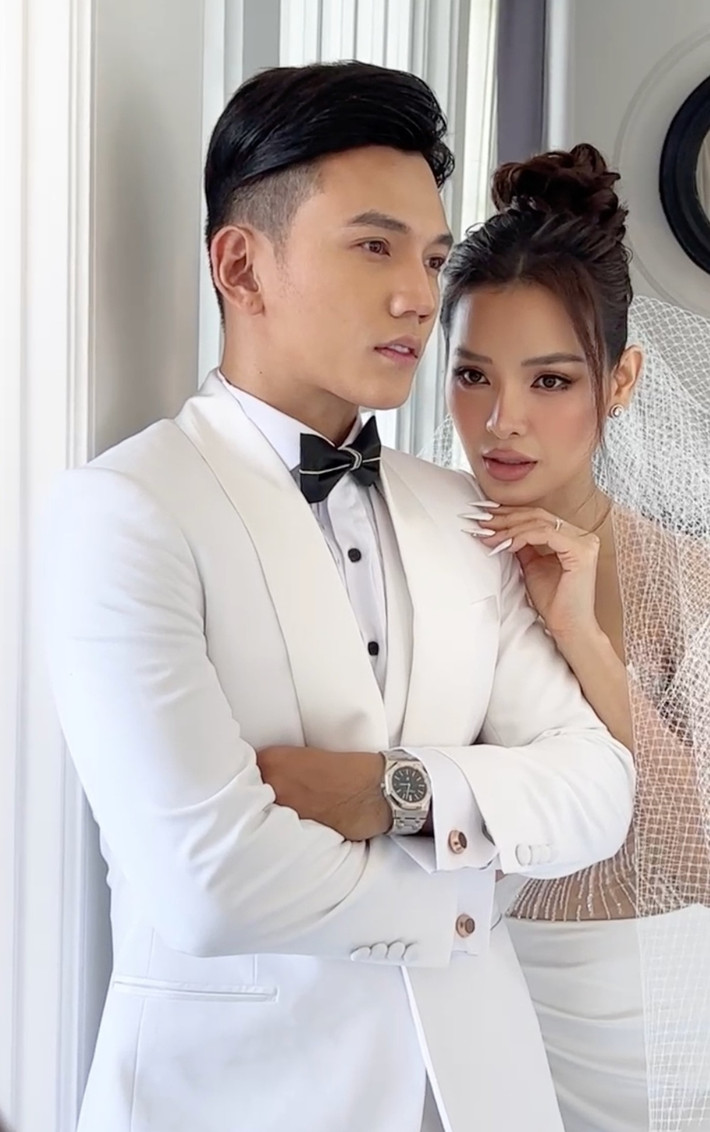 Lý Bình - Phương Trinh Jolie đang gấp rút chuẩn bị cho hôn lễ diễn ra vào cuối tháng 4 này. Cặp đôi khiến dân tình choáng ngợp về sự chịu chi cho ngày lên xe hoa này. Ảnh: Yan