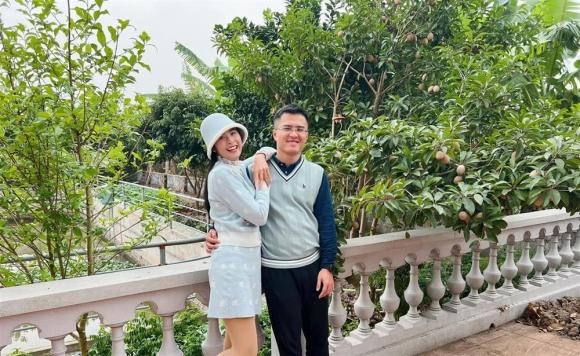 Vào đầu tháng 1/2022, Hoa hậu Việt Nam vừa về thăm nhà chồng sắp cưới ở Đông Hưng, Thái Bình.