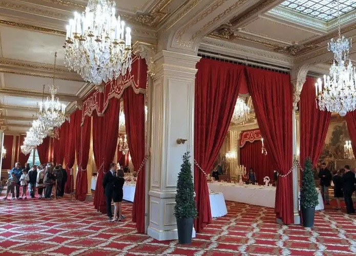 Không gian lộng lẫy bao quanh Salle des Fêtes của cung điện, hay còn gọi là "Sảnh Lễ hội". Ảnh: BI
