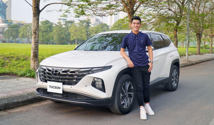 Sau khi đăng tải, nhiều cầu thủ Việt không khỏi trầm trồ trước độ giàu có của Tiến Linh. Ảnh; FBNV