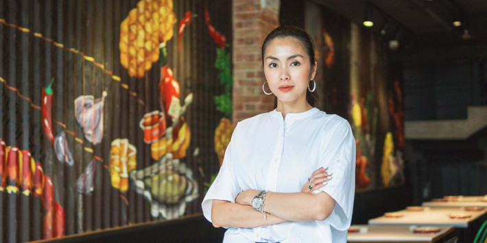 Hà Tăng ghi điểm khi học kinh doanh, tự mình mở hàng loạt nhà hàng. Ảnh: Vietcerca