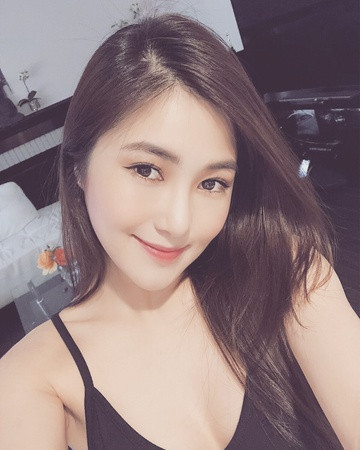 Bằng chất giọng nội lực, cuốn hút, ngay sau khi trở thành quán quân Giọng hát Việt mùa đầu tiên, Hương Tràm có một lượng fan hâm mộ không nhỏ. Ảnh: Zing.