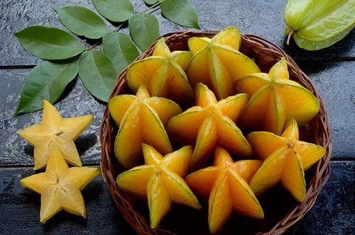 Khế ngọt là loại quả thân thuộc ở Việt Nam cũng được bán với giá 100.000 đồng ở Nga. Nguồn ảnh: Internet.